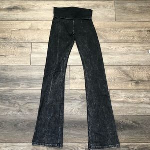Stone wash LuluLemon pants